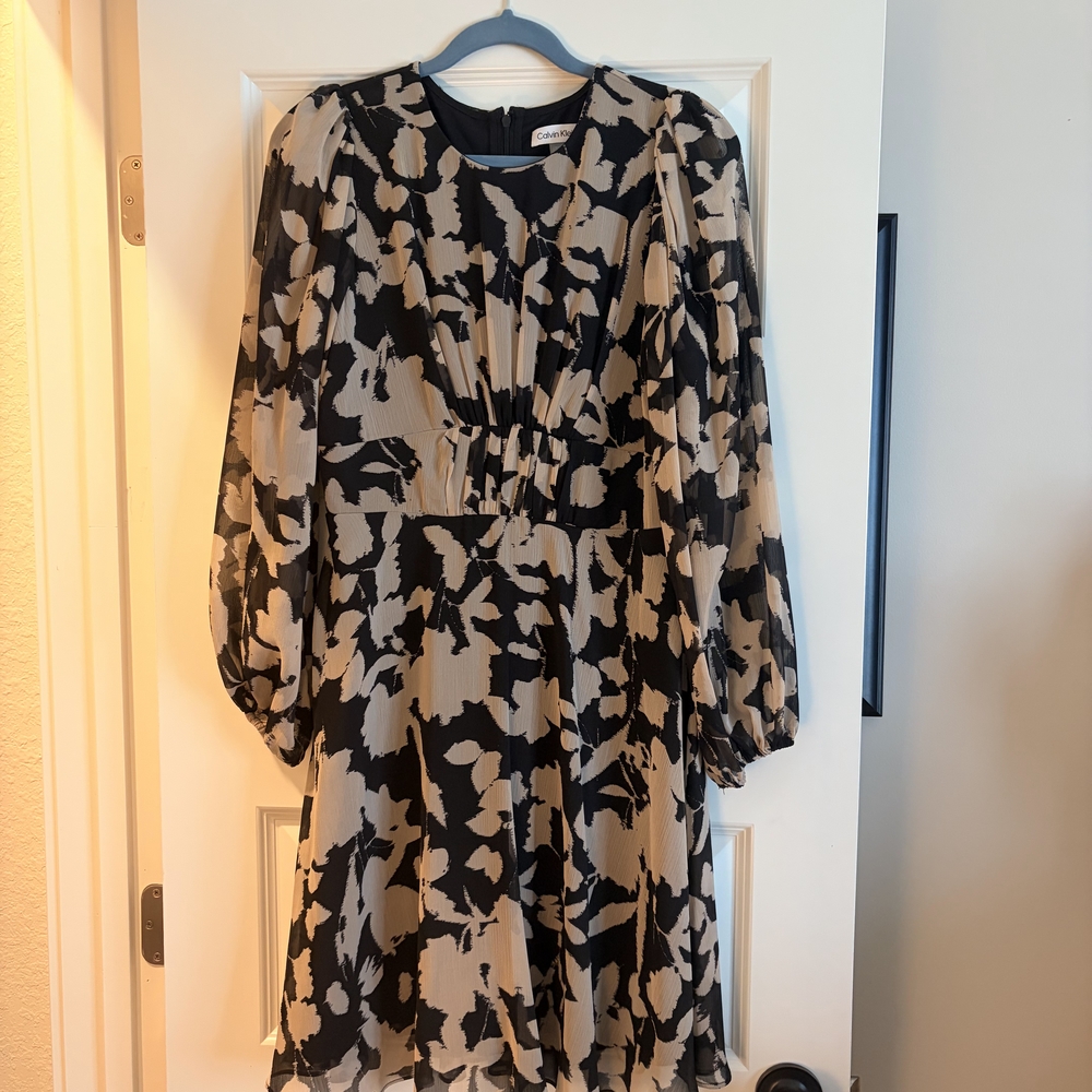 Calvin Klein Black and Cream Patterned Dress